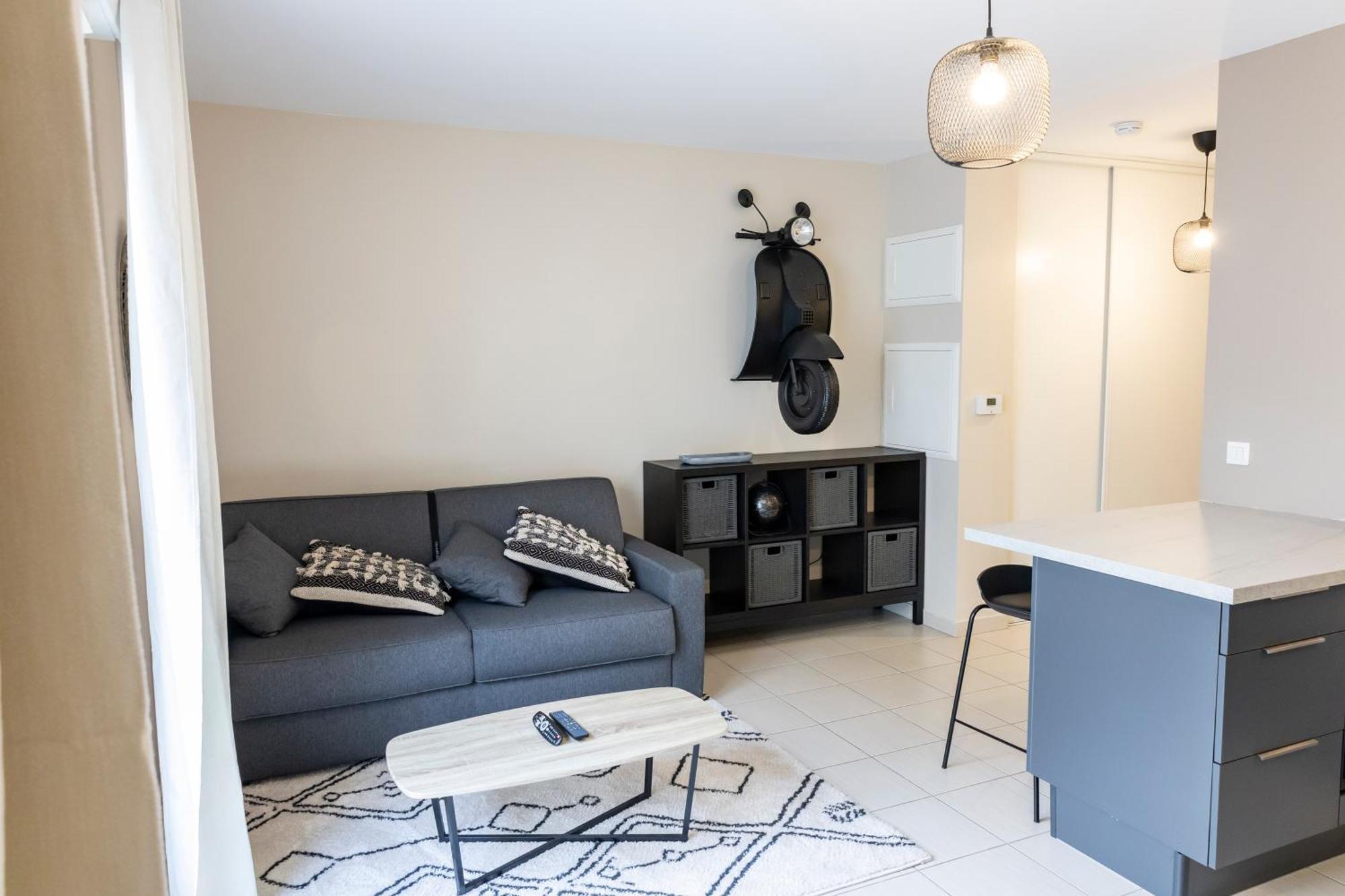 Charmant Studio En Residence Avec Parking Bussy-Saint-Georges Exteriör bild